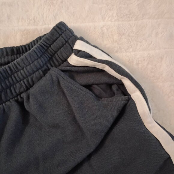 Old Navy Highrise Shorts - Picture 2 of 6